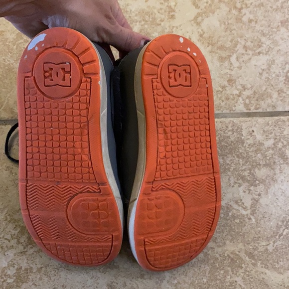 DC Toddler Shoes - Picture 4 of 4
